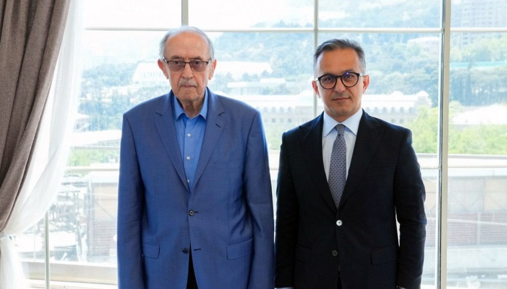 Dövlət Komitəsinin sədri İstanbul 29 Mayıs Universitetinin rəhbəri ilə görüşüb